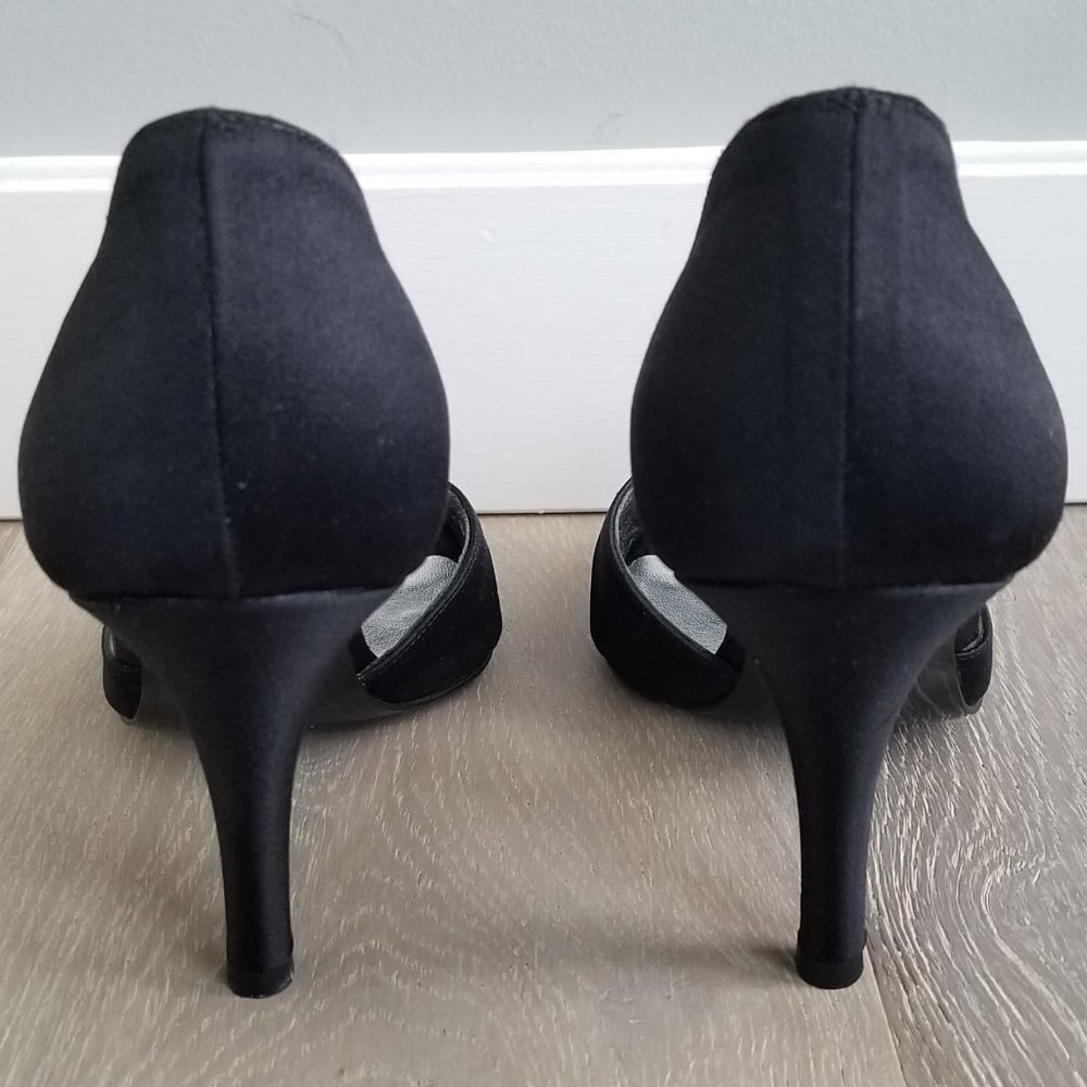 Stuart Weitzman Goodlife Black Satin Pumps-Size 8 - Picture 4 of 7